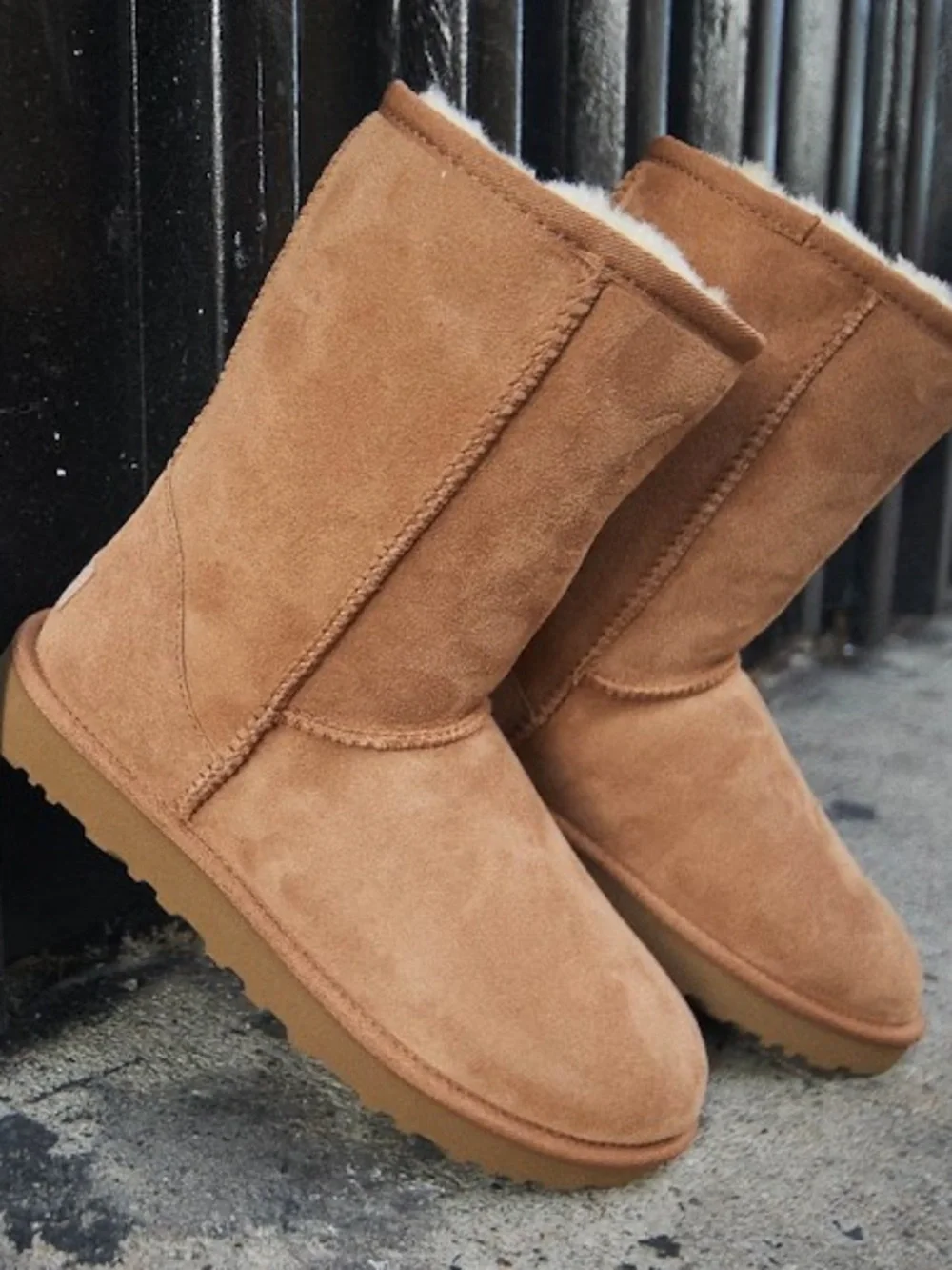 UGG Women's Chestnut Brown Suede Classic Short Boot Shearling Liner